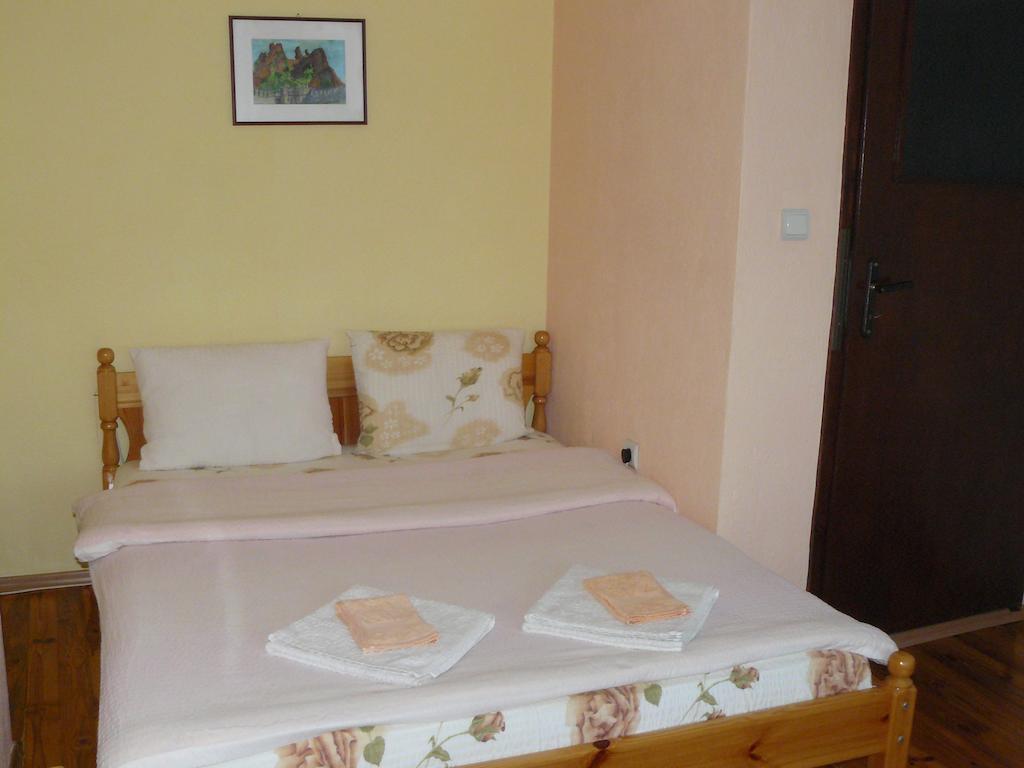 Geto Apartment Belogradchik Bilik gambar